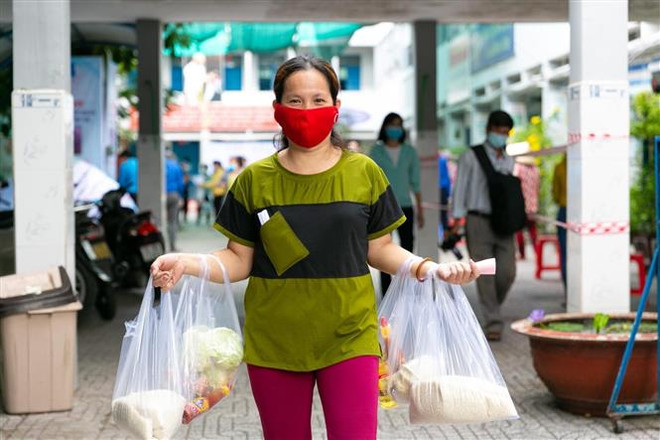 Mô hình 'tủ lạnh cộng đồng' hỗ trợ người dân trong mùa dịch COVID-19 ảnh 2