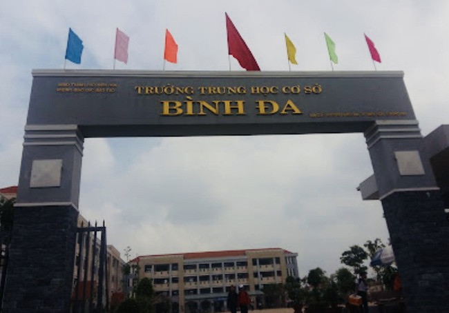 Điều tra nguyên nhân nữ sinh lớp 8 tử vong khi rơi từ tầng 4 ảnh 1