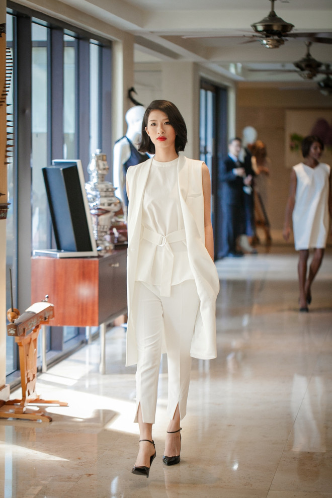 “Trà chiều & Thời trang” tháng Sáu: Những gam màu đối lập ảnh 2