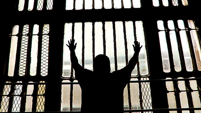 Tù nhân cũng được "nghỉ phép" do nhân viên nhà tù đình công ảnh 1