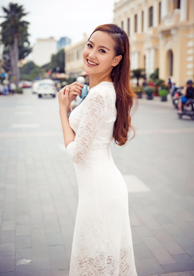 Khánh Ngân “The Face” dịu dàng xuống phố với thiết kế cổ điển ảnh 6