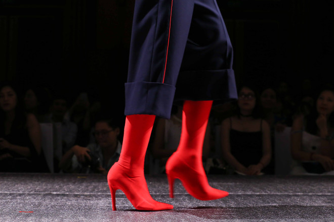 Ngắm bộ sưu tập độc đáo của nhà thiết kế khuyết tật Việt Nam ảnh 6