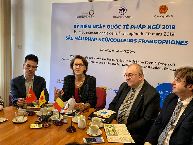 Bà Anne Lange cho hay, trong khuôn khổ sự kiện sẽ có nhiều hoạt động đa dạng, phong phú. (Ảnh: M.Mai/Vietnam+) Nhiều hoạt động thú vị sẽ diễn ra tại sự kiện ‘Sắc màu Pháp ngữ’ ảnh 3