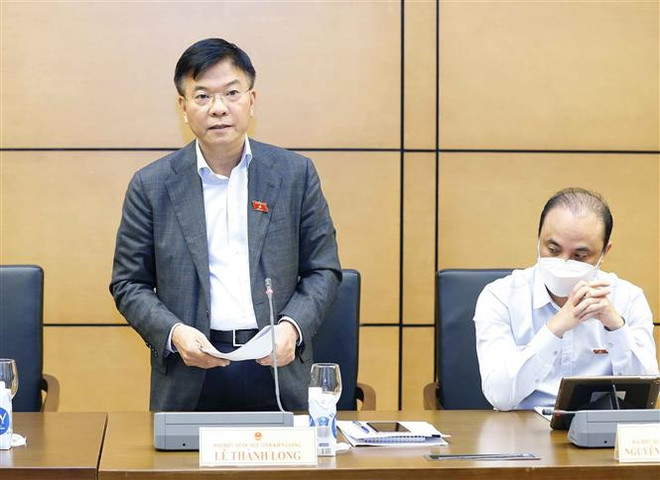 Bộ trưởng Bộ Tư pháp Lê Thành Long, Đại biểu Quốc hội tỉnh Kiên Giang phát biểu ý kiến. (Ảnh: Doãn Tấn/TTXVN) Chủ tịch Quốc hội: 'Soạn Luật Sở hữu trí tuệ thì phải rất trí tuệ' ảnh 2