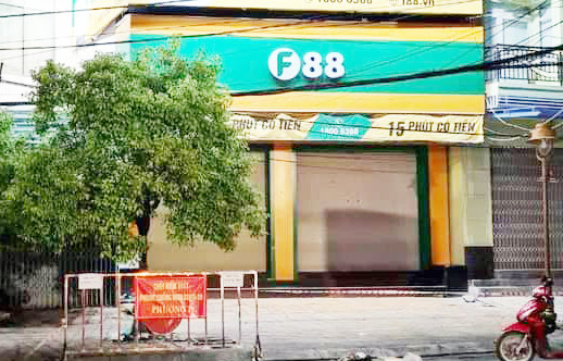 Chi nhánh công ty tài chính F88 - nơi phát sinh ổ dịch COVID-19 phức tạp. (Nguồn: Cand.com.vn) Bạc Liêu: Làm lây lan dịch bệnh, trưởng phòng Công ty F88 bị bắt ảnh 1