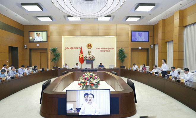 Ủy ban Thường vụ Quốc hội cho ý kiến về dự án Luật Viễn thông sửa đổi ảnh 1