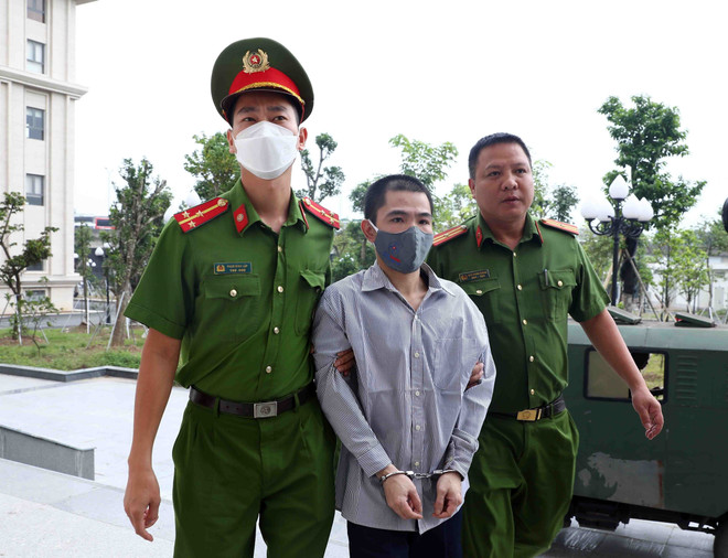 Hà Nội: Xét xử vụ đóng đinh vào đầu cháu bé 3 tuổi ở Thạch Thất ảnh 1