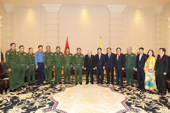 Tổng Bí thư tiếp Tổng Tư lệnh các lực lượng vũ trang Myanmar ảnh 2