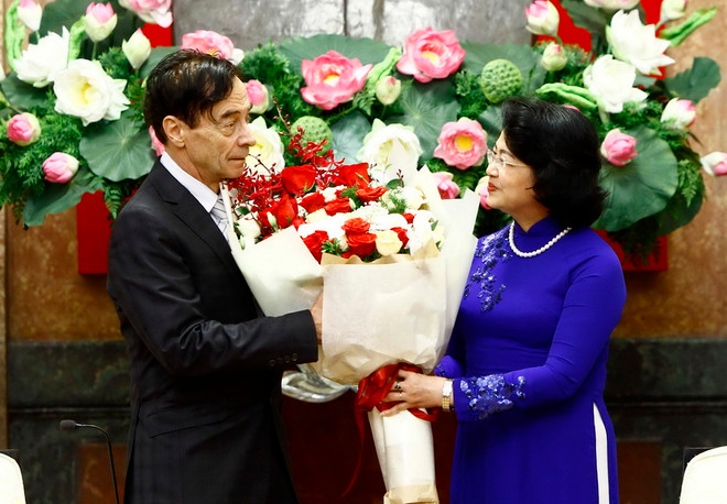 Trao tặng Huân chương Hữu nghị cho giáo sư người Pháp Odon Vallet ảnh 1