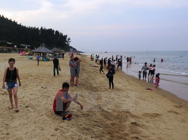 Du lịch biển Hà Tĩnh hồi sinh sau sự cố ô nhiễm môi trường biển ảnh 1