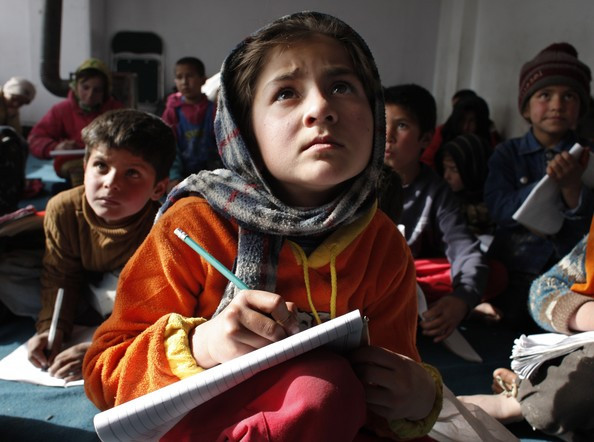 Hơn 1.000 trường học ở Afghanistan đóng cửa do lo ngại an ninh ảnh 1