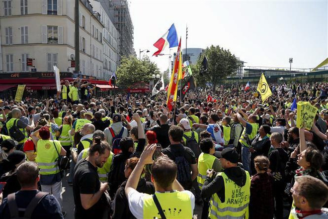 Tổng thống Pháp đề xuất 4 phương hướng giải quyết bất ổn xã hội ảnh 2