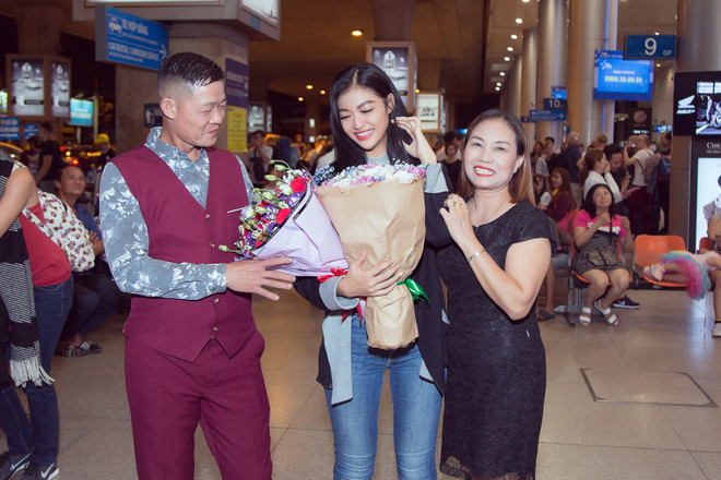 Miss Grand International: Kiều Loan bật khóc giữa sân bay ngày trở về ảnh 2