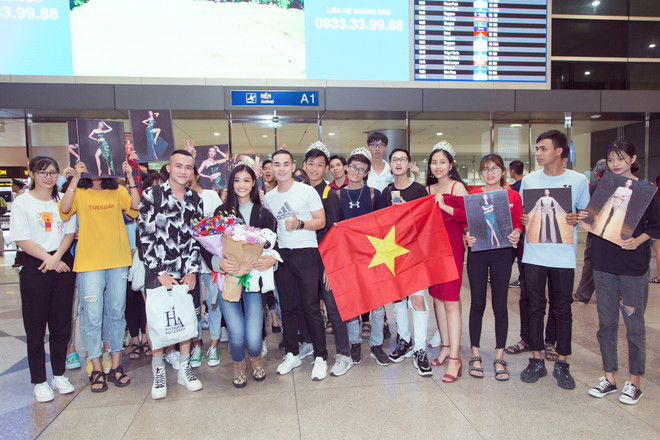 Miss Grand International: Kiều Loan bật khóc giữa sân bay ngày trở về ảnh 4