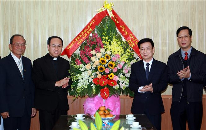 Nam Định: Chúc mừng đại diện Tòa Giám mục Hà Nội nhân dịp Giáng sinh ảnh 1