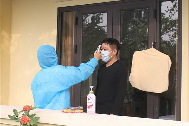 Thêm 3 ca COVID-19 được cách ly ở Bình Dương ngay khi nhập cảnh ảnh 1