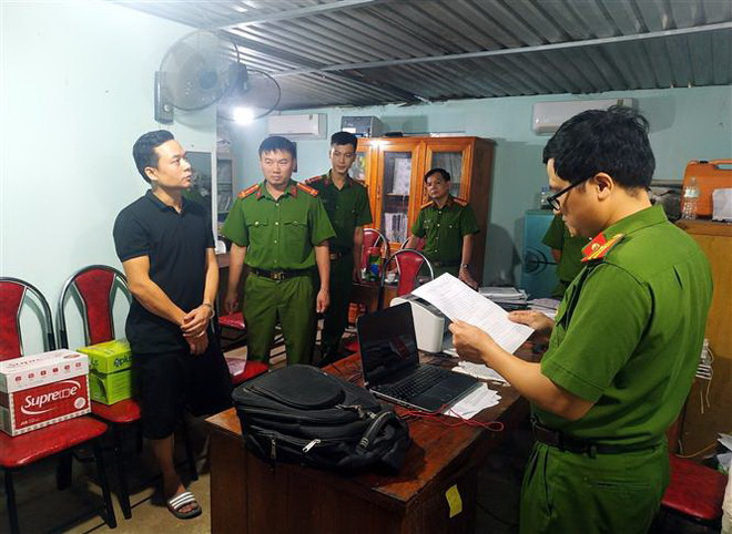 Tuyên Quang: Bắt quả tang một cán bộ địa chính nhận hối lộ ảnh 1