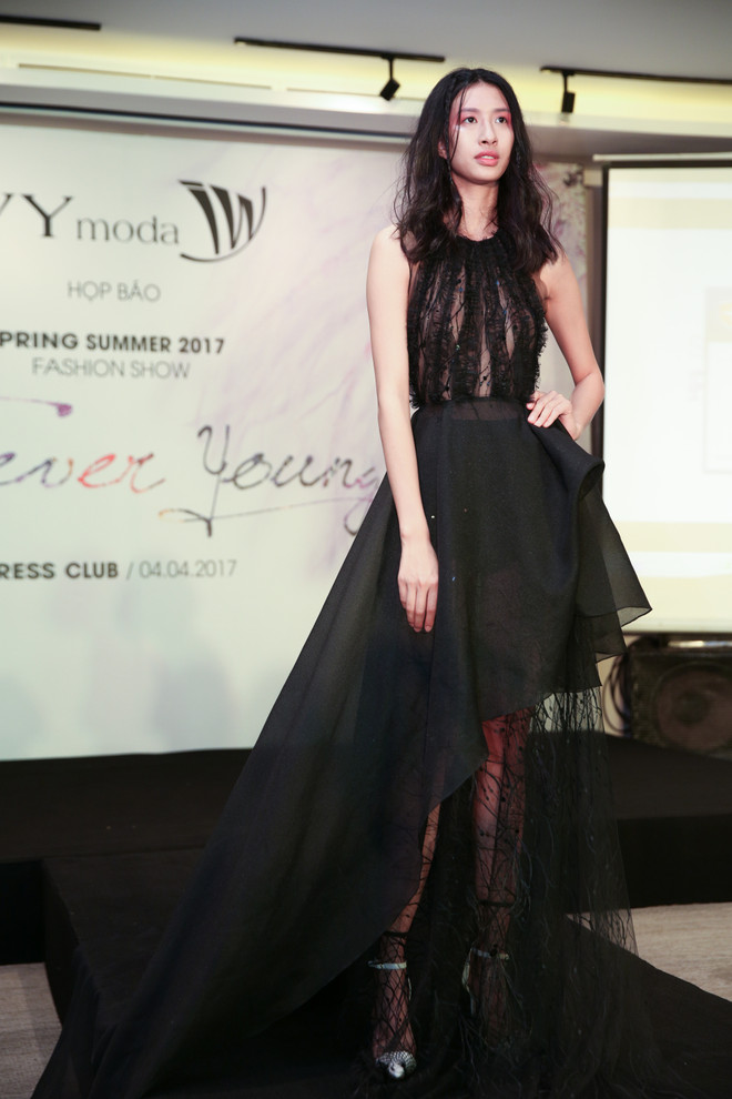 Cuộc chơi đầy ngẫu hứng giữa chất liệu và sắc màu của IVY moda ảnh 7