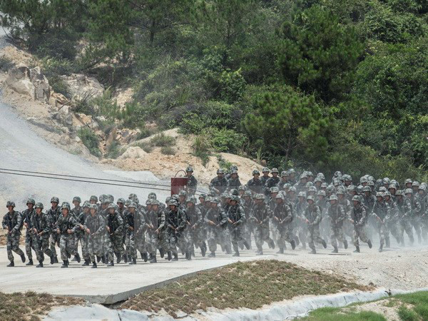 Đại sứ Trung Quốc chiêu đãi kỷ niệm ngày thành lập quân giải phóng ảnh 1