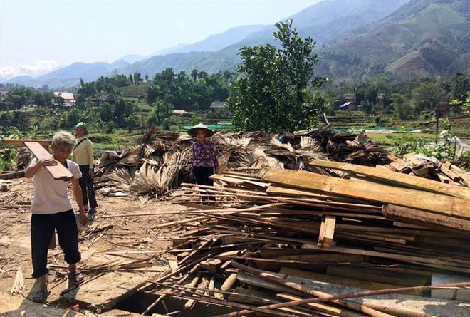 Mưa đá, dông lốc gây nhiều thiệt hại tại Điện Biên và Lào Cai ảnh 2
