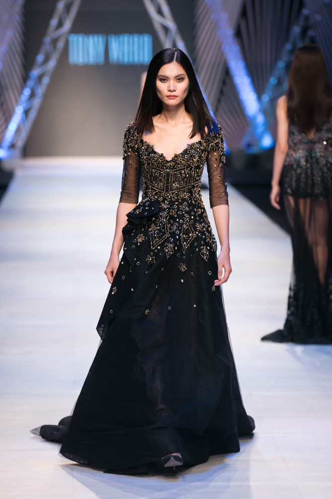 Quyền lực phái đẹp trong bộ sưu tập Houte Couture của Tony Ward ảnh 7
