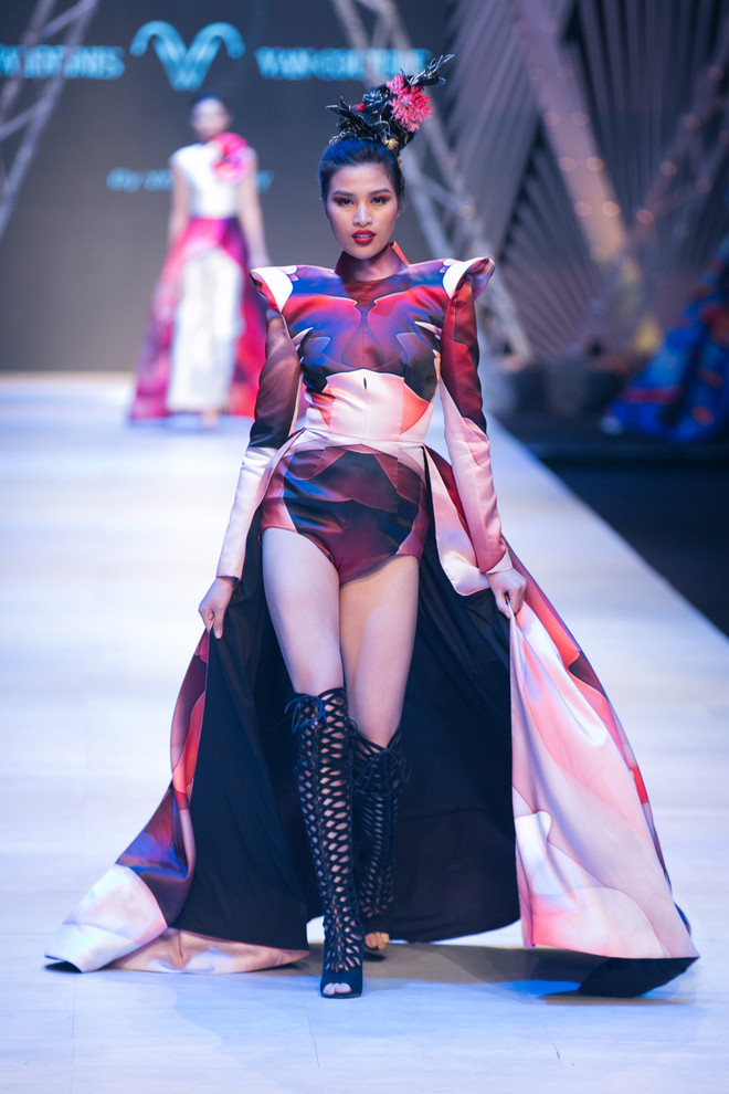 Cả đại dương dậy sóng trên sàn diễn bộ sưu tập “Sea Life” ảnh 8