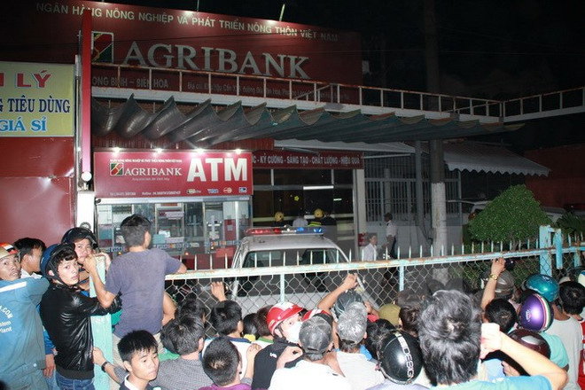 Đối tượng có biểu hiện ngáo đá nghi cướp ngân hàng ở Đồng Nai ảnh 1