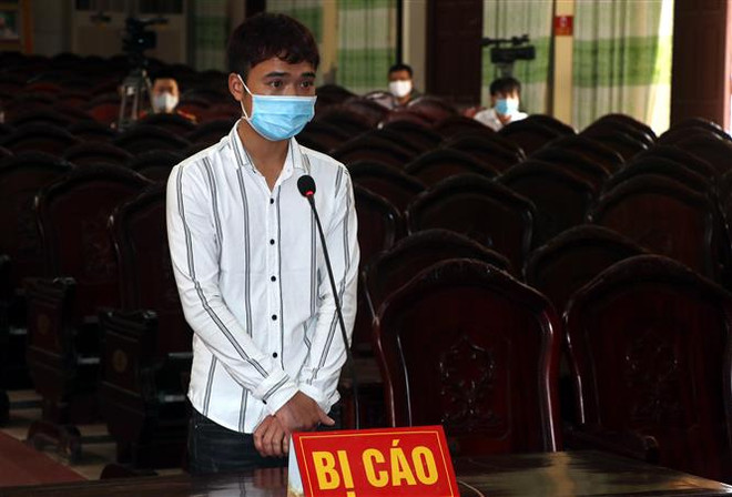 Phạt tù 9 tháng với đối tượng không đeo khẩu trang, xô ngã công an ảnh 1