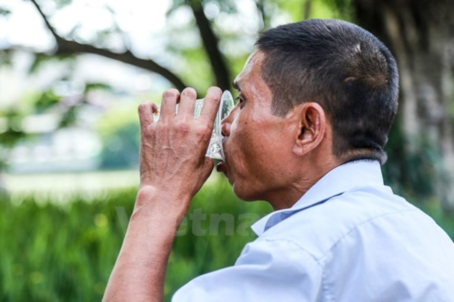 Ảnh minh họa. (Nguồn: Vietnam+) Ba miền bắt đầu nắng nóng từ cuối tuần, có nơi trên 38 độ C ảnh 1