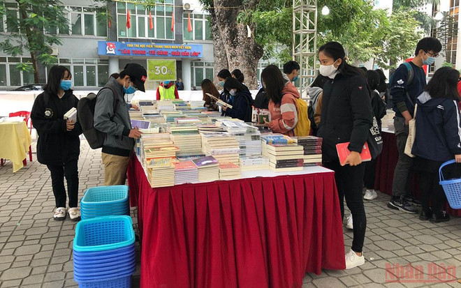 Cuộc thi Giới thiệu sách trực tuyến chủ đề Sách và Khát vọng cống hiến ảnh 1