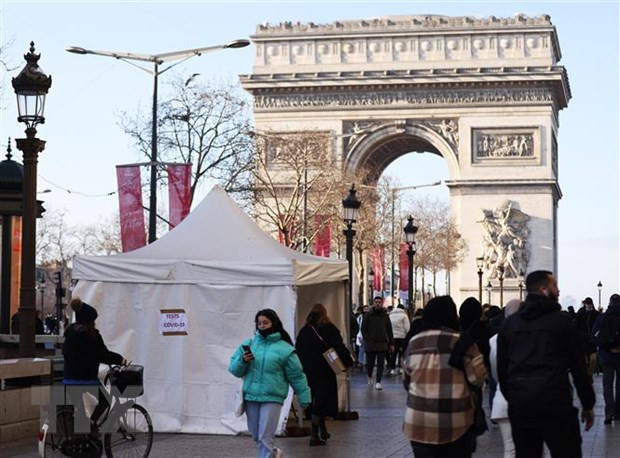 Hạ viện Pháp thông qua việc áp dụng thẻ thông hành vaccine ảnh 1