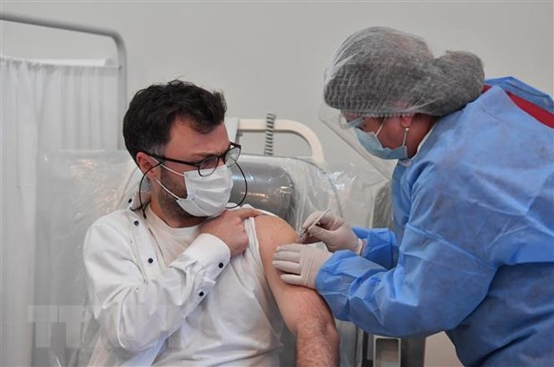 Nam Phi: Mũi tiêm tăng cường mRNA không ngăn được biến thể Omicron ảnh 1