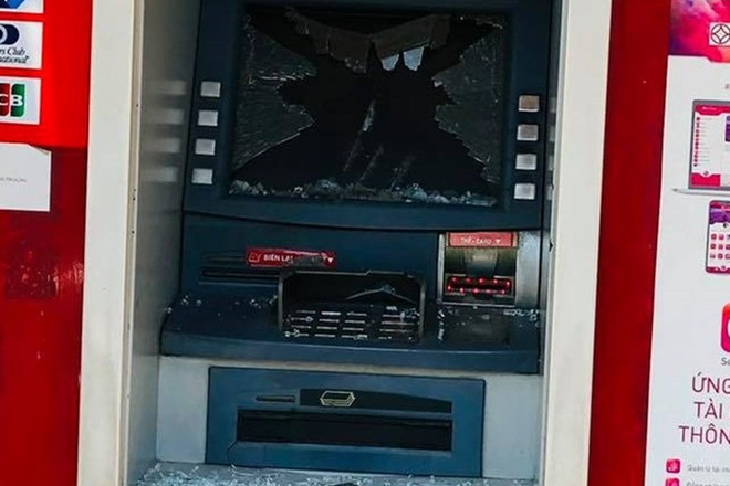 Tạm giữ nghi phạm đập vỡ nhiều trụ ATM tại tỉnh Bình Dương ảnh 1