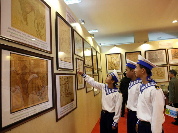 Trưng bày bản đồ và tư liệu về Hoàng Sa, Trường Sa ảnh 1
