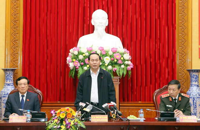 Chủ tịch nước Trần Đại Quang phát biểu tại buổi làm việc. (Ảnh: Nhan Sáng/TTXVN) Chủ tịch nước: Khẩn trương truy bắt tội phạm lẩn trốn ở nước ngoài ảnh 1