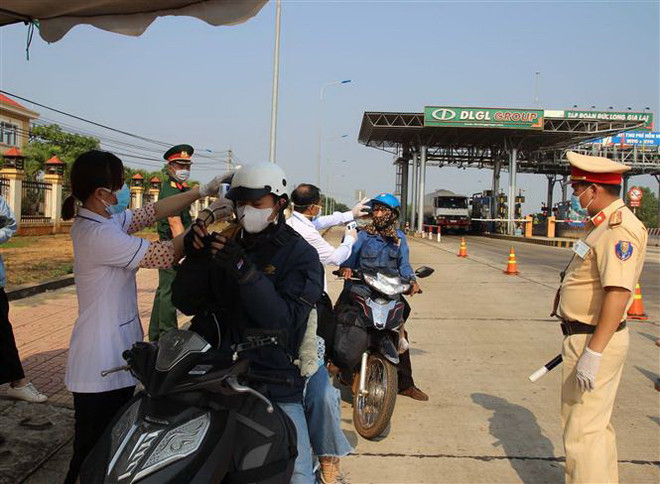 Vì sao Thủ tướng quyết định công bố dịch COVID-19 trên toàn quốc? ảnh 1