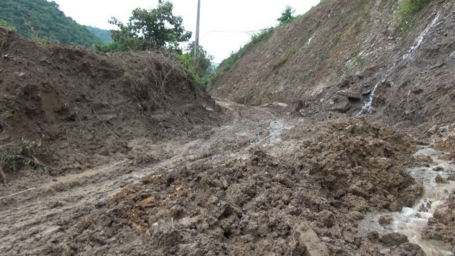 Sơn La: Nhiều xã, bản của huyện Phù Yên vẫn bị cô lập do mưa lũ ảnh 1