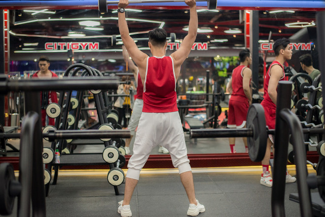 Dàn nam thí sinh The Face khoe 6 múi ‘bỏng mắt’ trong hậu trường ảnh 6