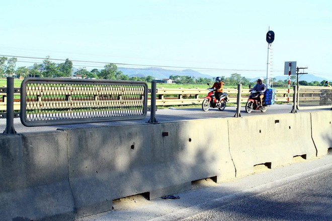 Nghệ An: Mất hàng loạt tấm lưới chống lóa trên tuyến Quốc lộ 1A ảnh 1