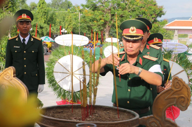 An táng 172 hài cốt liệt sỹ hy sinh tại Campuchia qua các thời kỳ ảnh 1