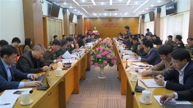 Quang cảnh buổi làm việc. (Ảnh: Thu Hương/TTXVN) Kiểm tra công tác phòng, chống dịch bệnh nCoV tại Lào Cai ảnh 2