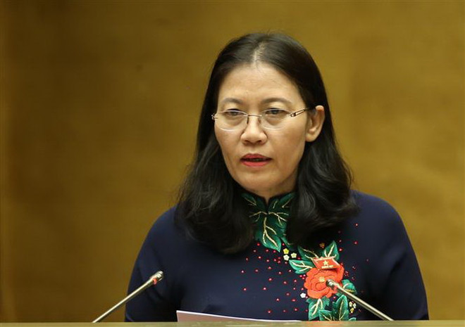Chủ nhiệm Ủy ban Tư pháp của Quốc hội Lê Thị Nga trình bày Báo cáo giải trình, tiếp thu, chỉnh lý dự án Luật Hòa giải, đối thoại tại tòa án. (Ảnh: Dương Giang/TTXVN) Kỳ họp thứ 9: Quốc hội thông qua Luật Hòa giải, đối thoại tại tòa án ảnh 1