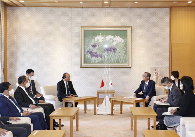 Chủ tịch nước Nguyễn Xuân Phúc hội kiến Chủ tịch Hạ viện Nhật Bản ảnh 2