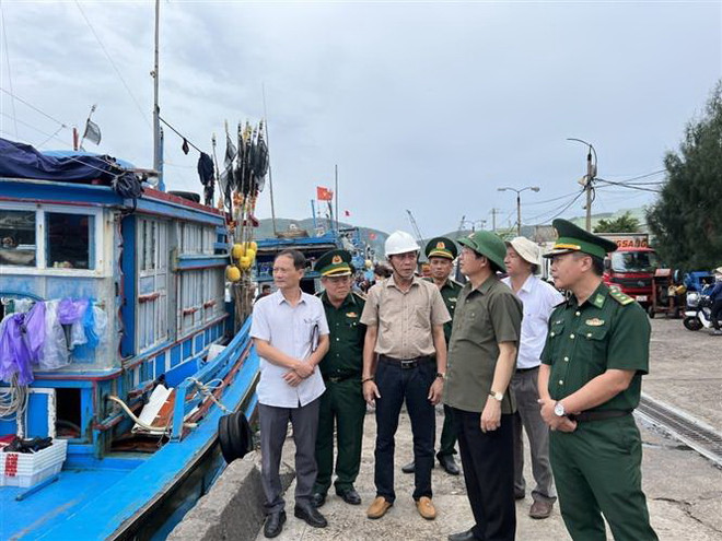 Các địa phương chủ động triển khai biện pháp ứng phó với bão số 4 ảnh 3