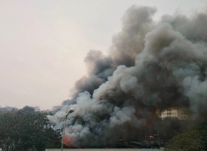 Hà Nội: Đã khống chế đám cháy ở Linh Đàm, không có thương vong ảnh 1