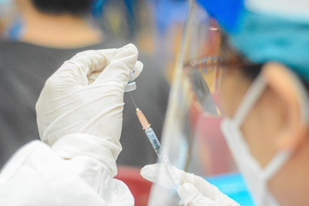 Ảnh minh họa. (Nguồn: TTXVN) Vụ tiêm vaccine hết hạn cho trẻ ở Thanh Hóa: Đình chỉ 2 cán bộ y tế ảnh 1
