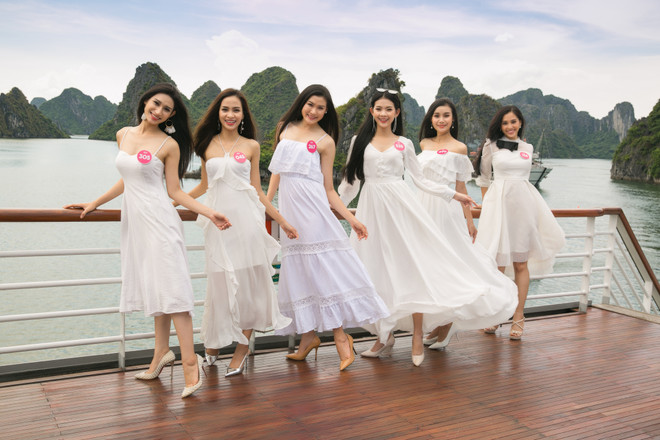 Thí sinh Hoa hậu Việt Nam thả dáng yêu kiều trên du thuyền 5 sao ảnh 11