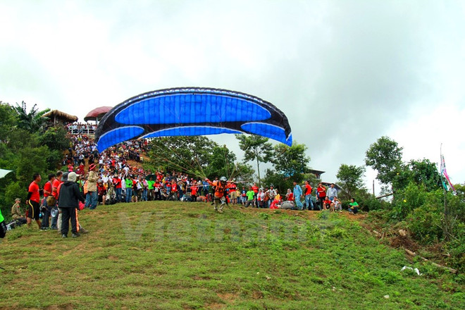 Phiêu cùng các phi công dù lượn trên sóng lúa thung lũng Lìm Mông ảnh 5