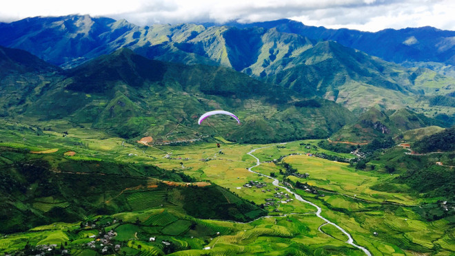 Phiêu cùng các phi công dù lượn trên sóng lúa thung lũng Lìm Mông ảnh 2