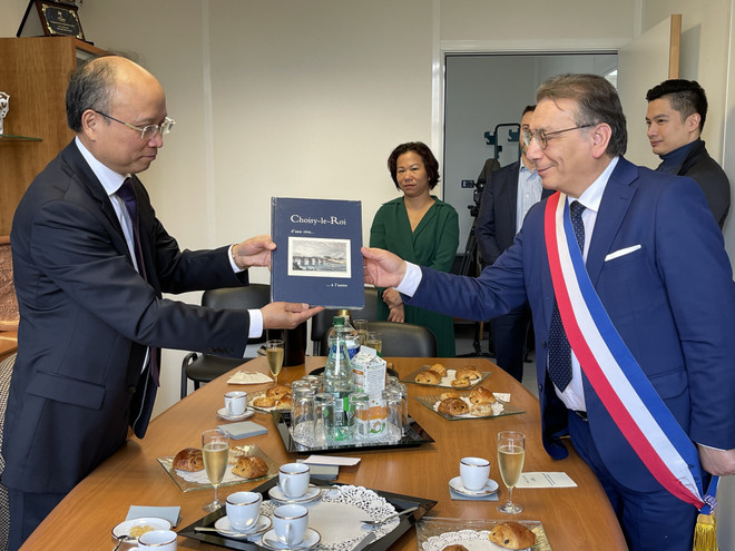 Tăng cường quan hệ hợp tác hữu nghị truyền thống giữa Việt Nam và Pháp ảnh 1